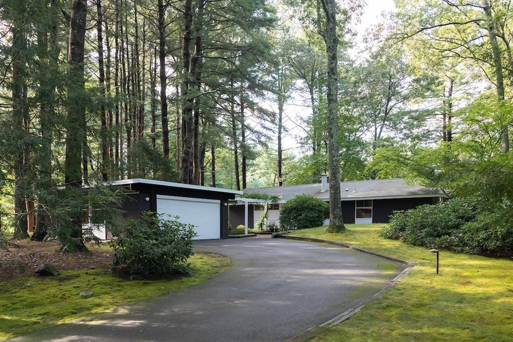 40 Turning Mill Road Lexington, MA 02420 - Photo 1 of 25 Gallery Image 1