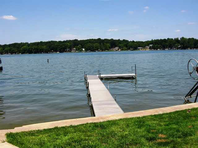3230 West Shady Side Road Angola, IN 46703 - Photo 3 of 20 Gallery Image 3