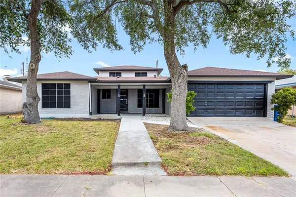 $2,700 | 4937 Holmes Drive, Corpus Christi, TX 78411