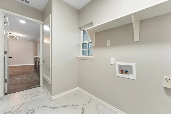 $2,700 | 4937 Holmes Drive, Corpus Christi, TX 78411