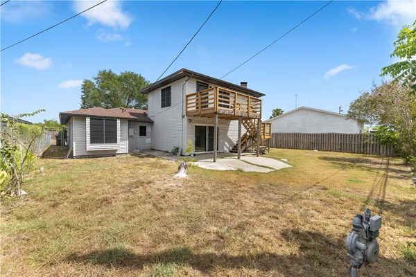 $2,700 | 4937 Holmes Drive, Corpus Christi, TX 78411