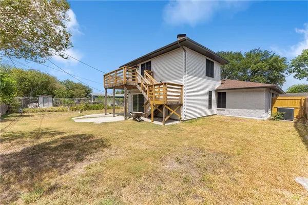 $2,700 | 4937 Holmes Drive, Corpus Christi, TX 78411