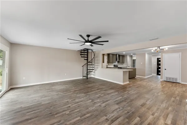 $2,700 | 4937 Holmes Drive, Corpus Christi, TX 78411