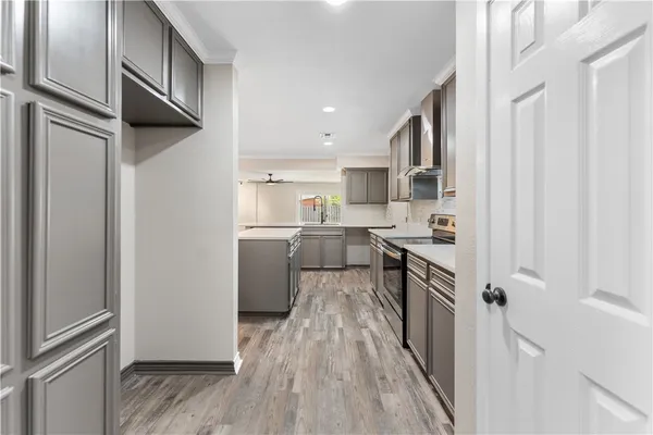 $2,700 | 4937 Holmes Drive, Corpus Christi, TX 78411