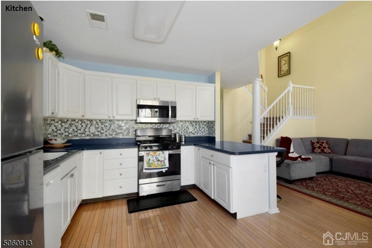 8 Raleigh Court Bernards, NJ 07920 - Photo 12 of 30 Gallery Image 12