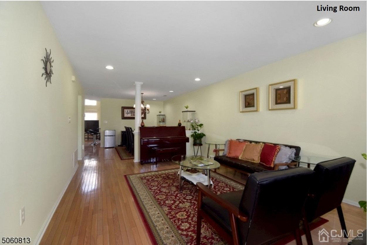 8 Raleigh Court Bernards, NJ 07920 - Photo 4 of 30 Gallery Image 4