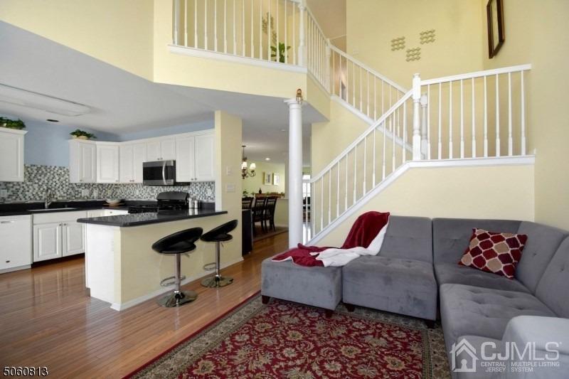 8 Raleigh Court Bernards, NJ 07920 - Photo 7 of 30 Gallery Image 7