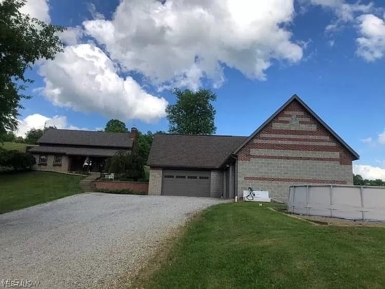 59936 Clagett Road Cambridge, OH 43725 - Photo 2 of 4