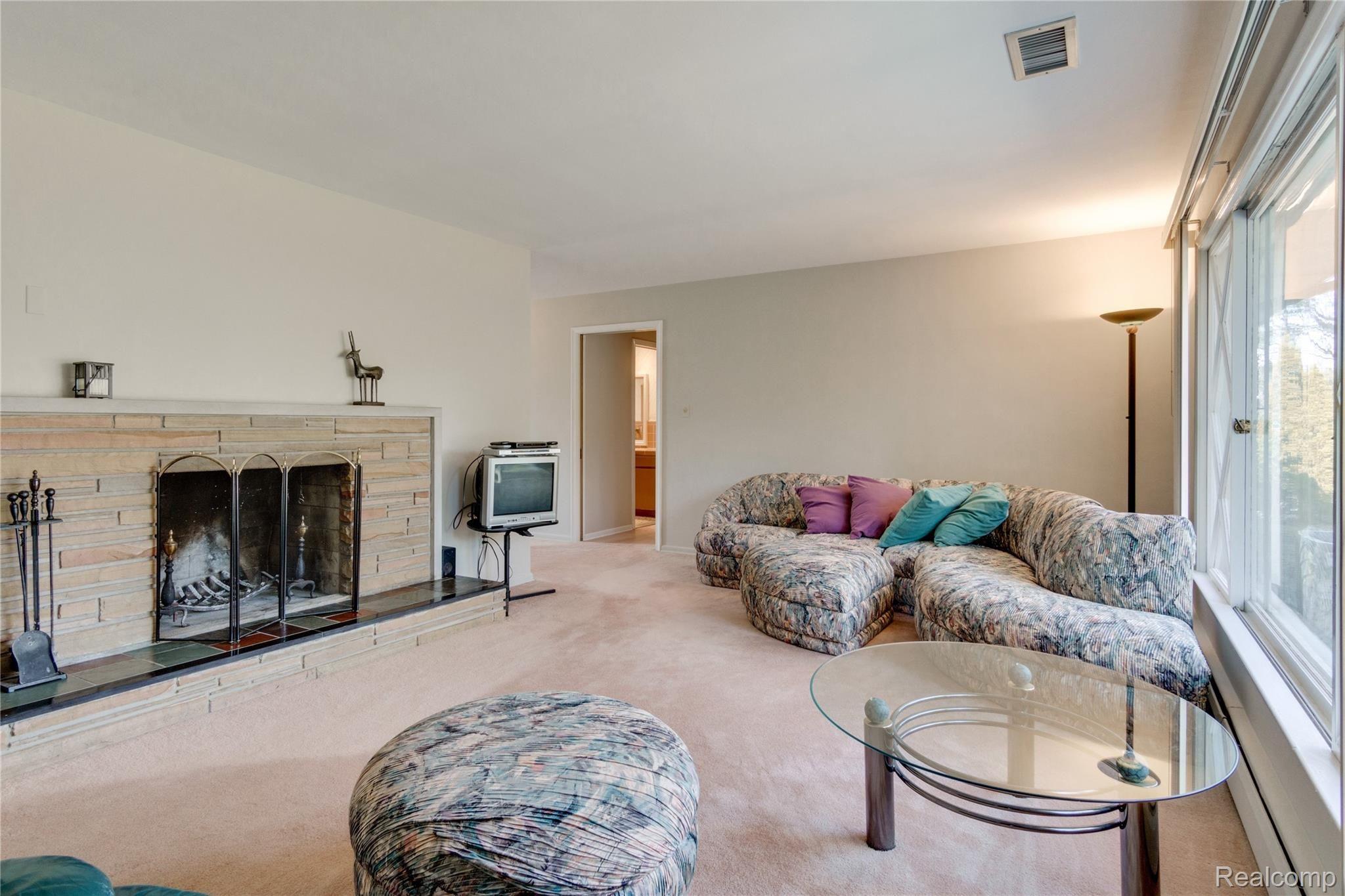851 Helston Road Bloomfield Hills, MI 48304 - Photo 19 of 36 Interiors (20 of 38).jpg
