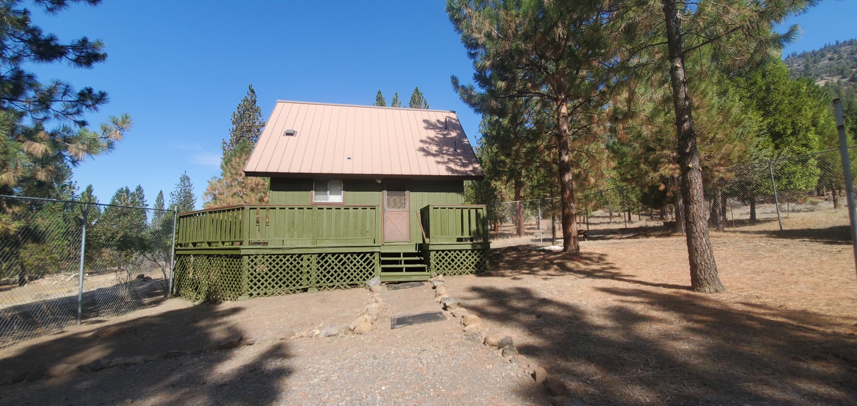 9221 Old Fort Road Klamath Falls, OR 97601 - Photo 19 of 23 Guest House