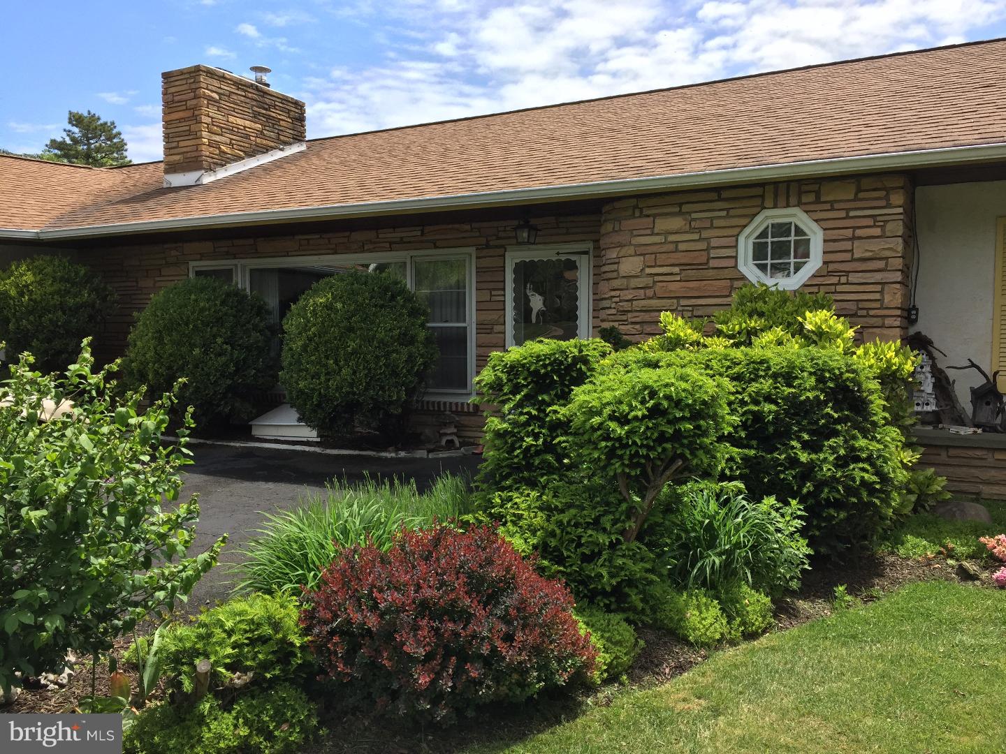 1221 Glenbrook Road Huntingdon Valley, PA 19006 - Photo 8 of 14 Gallery Image 8