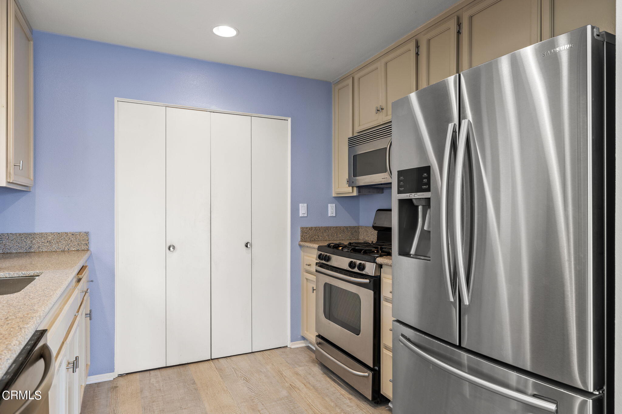 1925 Majorca Drive Oxnard, CA 93035 - Photo 10 of 46 50-web-or-mls-UpmarketMedia_1925Maj (50)