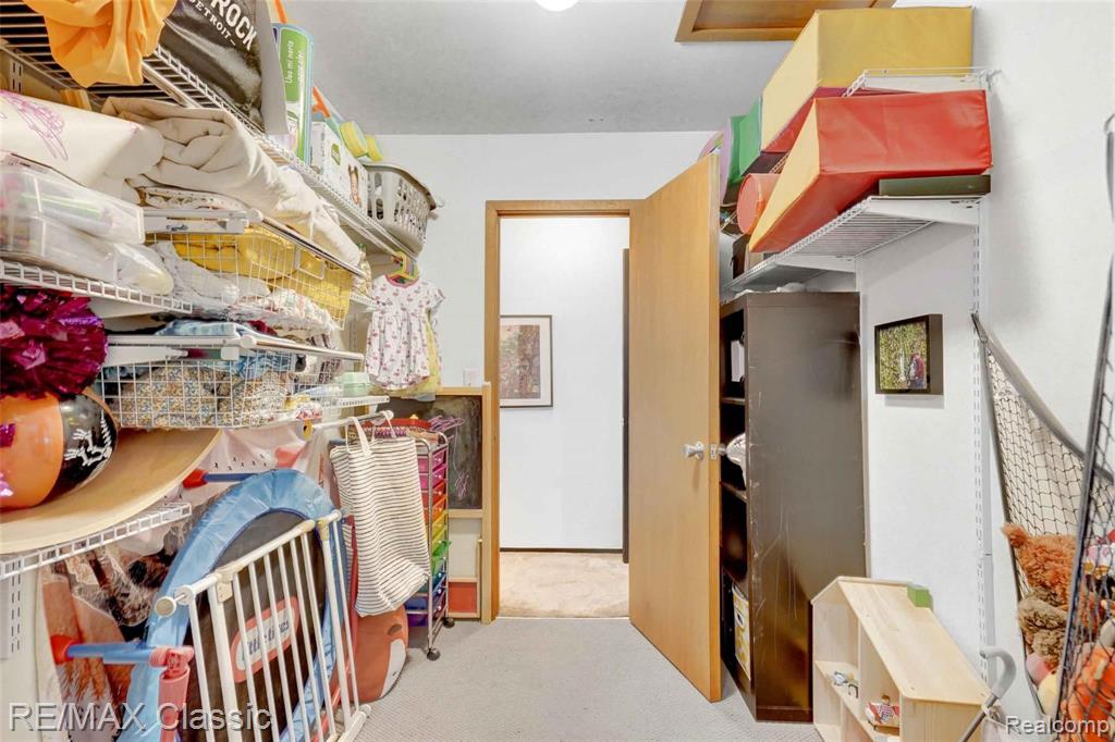 28371 Inkster Road Farmington Hills, MI 48334 - Photo 31 of 32 Gallery Image 31