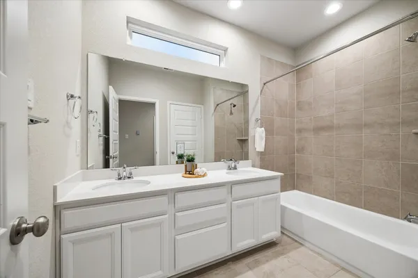 $2,600 | 3115 Flower Market Lane, Houston, TX 77080