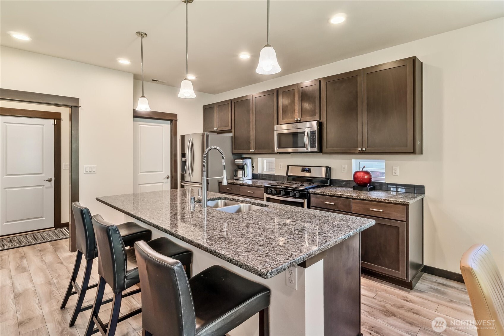 17415 3rd Avenue Southeast Bothell, WA 98012 - Photo 12 of 40