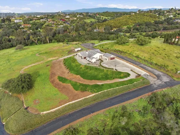 $1,749,000 | 3600 Linda Vista Drive, Fallbrook, CA 92028