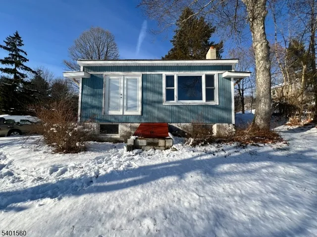 $320,000 | 182 Lackawanna Drive, Stanhope, NJ 07874