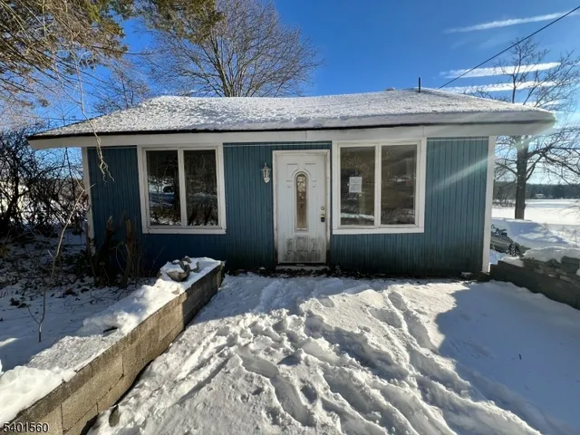 $320,000 | 182 Lackawanna Drive, Stanhope, NJ 07874