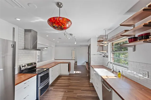 $465,000 | 730 Highway 26, Melrose, FL 32666