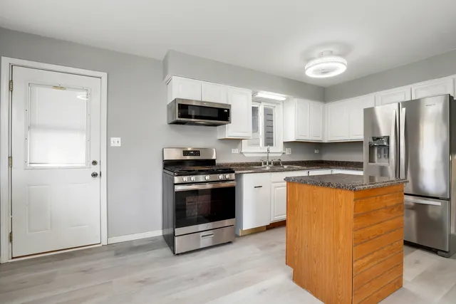 $280,000 | 11551 South Komensky Avenue, Alsip, IL 60803