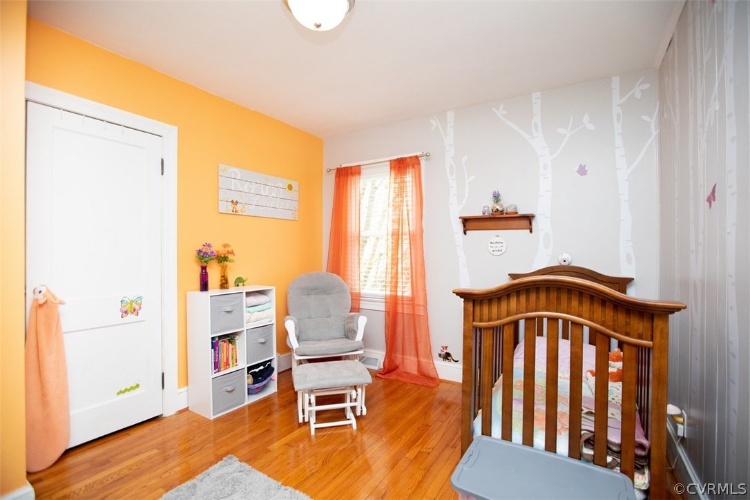 1213 West Osborn Road Farmville, VA 23901 - Photo 27 of 37 a living room with furniture and a window