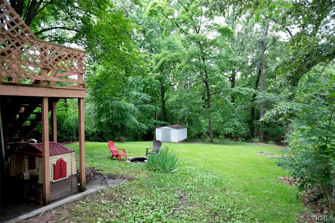 1213 West Osborn Road Farmville, VA 23901 - Photo 35 of 37 a view of a chairs in a backyard
