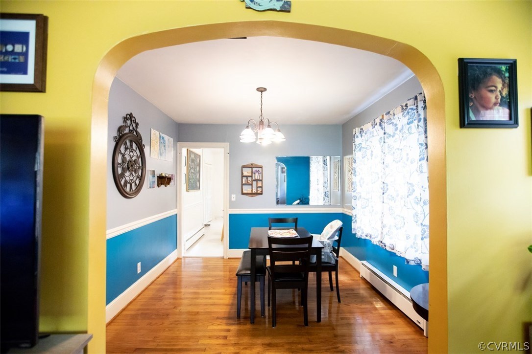 1213 West Osborn Road Farmville, VA 23901 - Photo 9 of 37 a view of a dining area with furniture and wooden floor