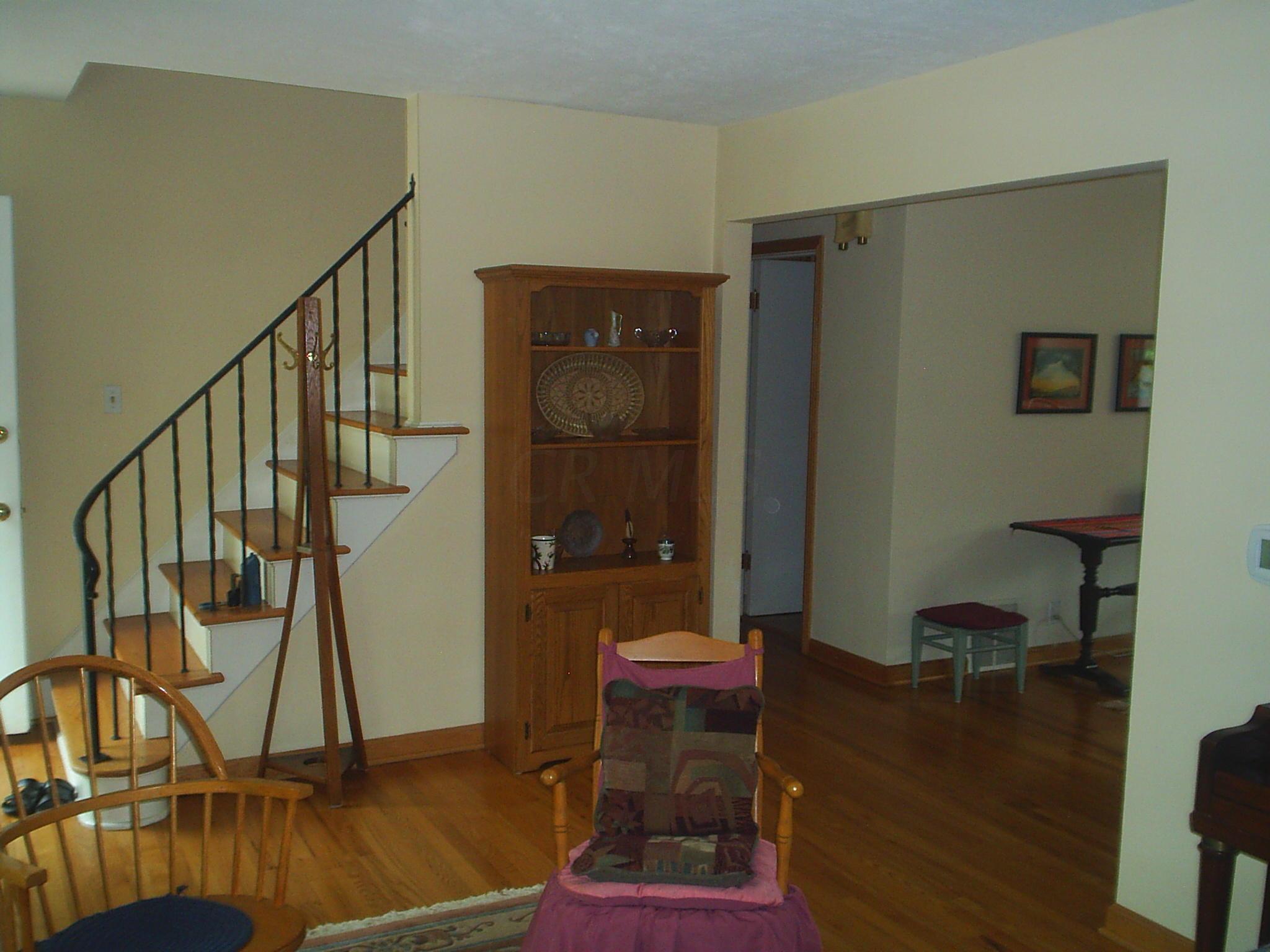 2050 Milden Road Columbus, OH 43221 - Photo 3 of 45