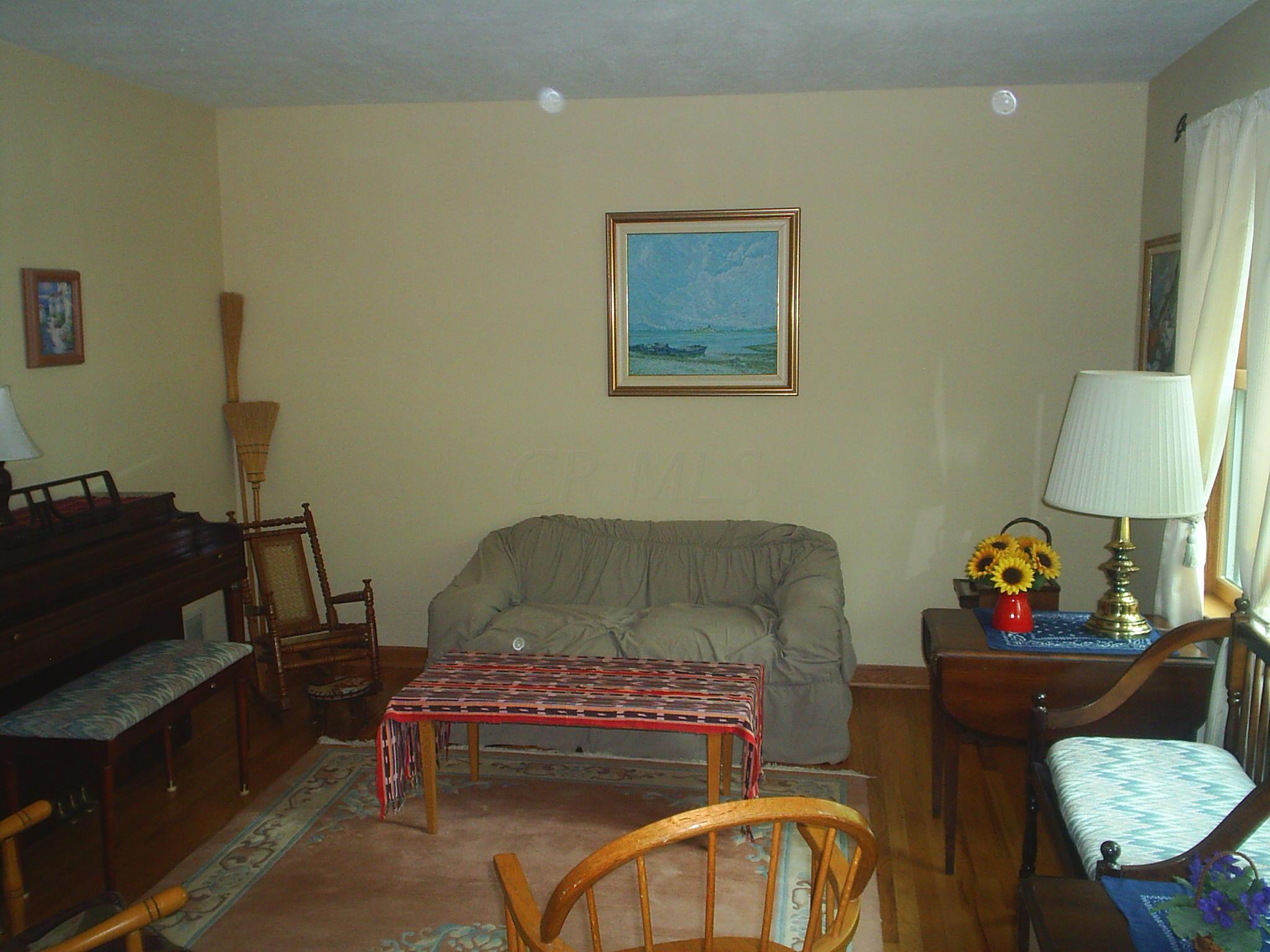 2050 Milden Road Columbus, OH 43221 - Photo 5 of 45