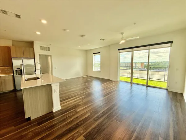 $2,932 | 7450 Coronado Avenue, Unit 504, Dallas, TX 75214