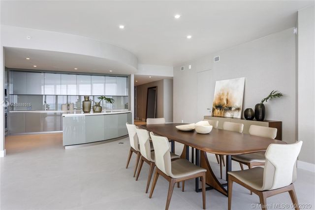 $5,400,000 | 18975 Collins Avenue, Unit 4200, Sunny Isles Beach, FL 33160