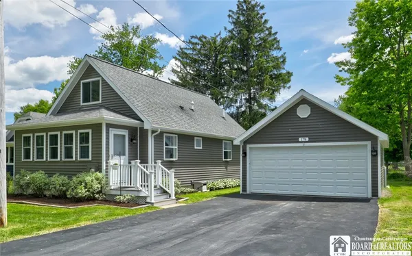 $284,900 | 178 Front Street, Busti, NY 14750