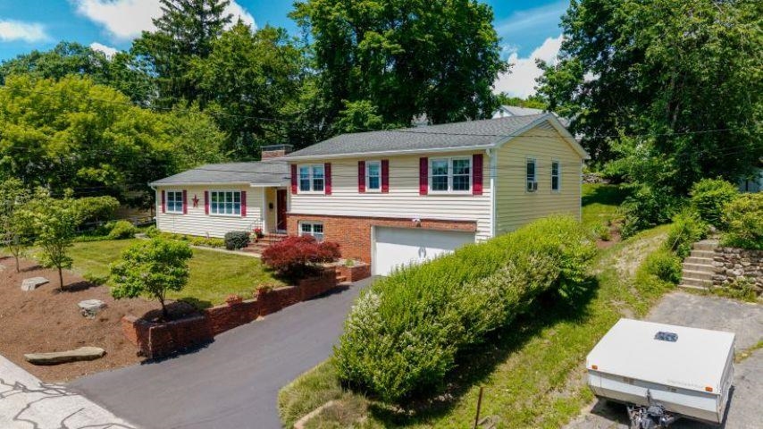 494 Laurel Street Manchester, NH 03103 - Photo 3 of 42