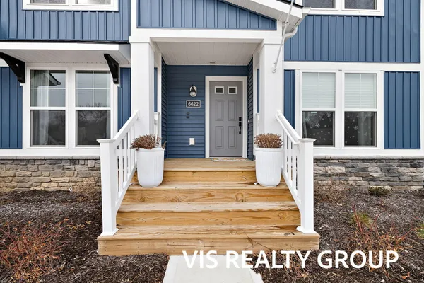 $379,900 | 6622 South Square Lane, Rockford, MI 49341