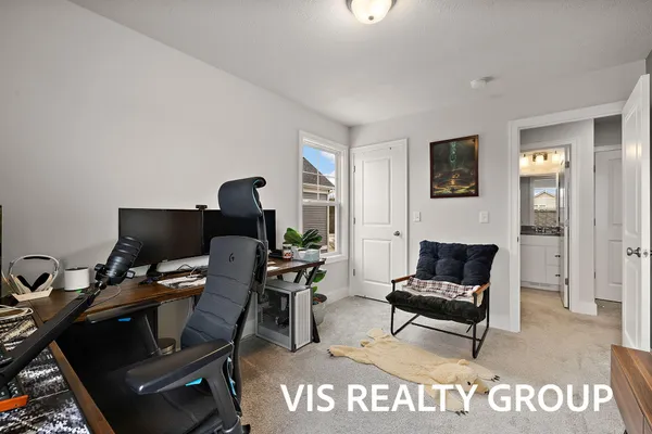 $379,900 | 6622 South Square Lane, Rockford, MI 49341