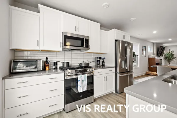 $379,900 | 6622 South Square Lane, Rockford, MI 49341