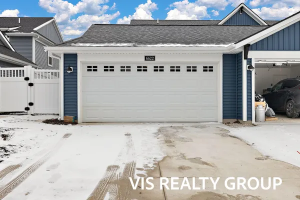 $379,900 | 6622 South Square Lane, Rockford, MI 49341