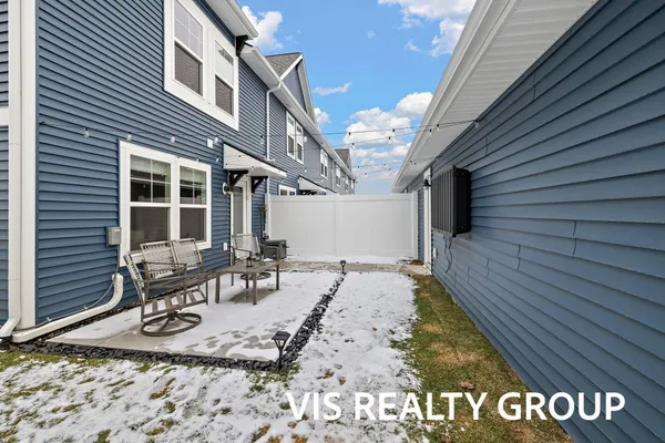 $379,900 | 6622 South Square Lane, Rockford, MI 49341