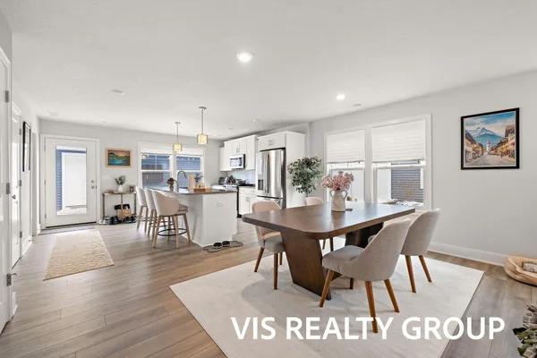 $379,900 | 6622 South Square Lane, Rockford, MI 49341