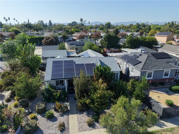 $799,900 | 7431 Topeka Drive, Reseda, CA 91335