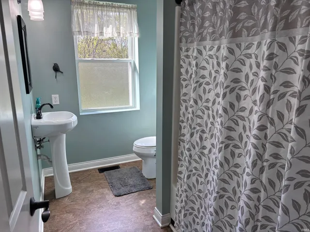 $339,000 | 7999 Heim Road, Chandler, IN 47610