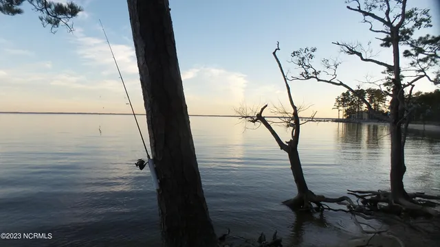 $339,500 | 3 Sandy Bay Drive West, Arapahoe, NC 28510