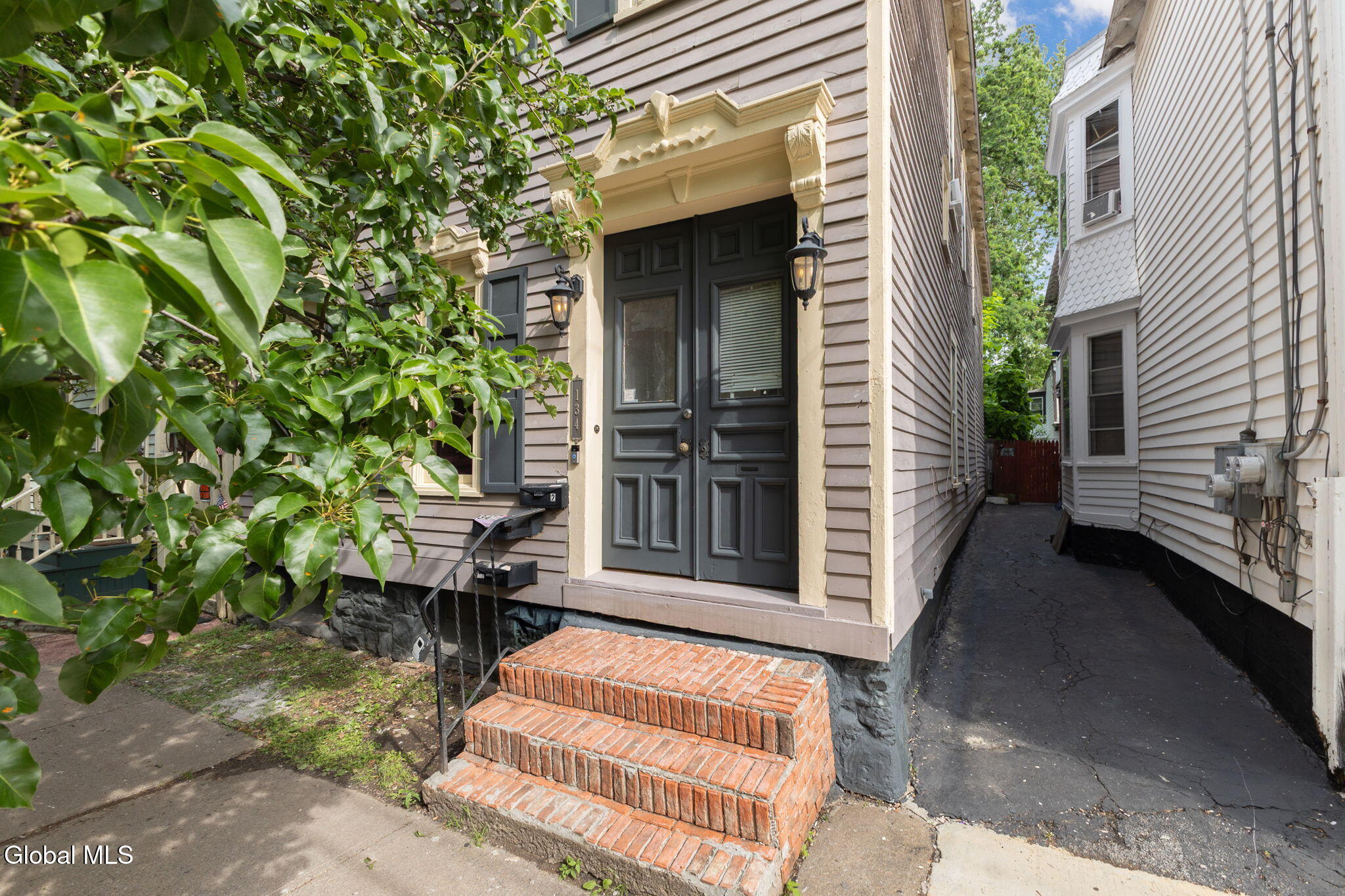 134 Front Street Schenectady, NY 12305 - Photo 4 of 45 4-134FrontSt_04