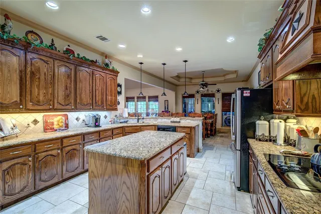 $799,000 | 1722 Lone Star Boulevard, Terrell, TX 75160