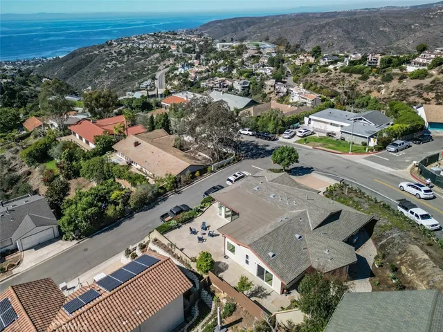 $3,750,000 | 2615 Temple Hills Drive, Laguna Beach, CA 92651