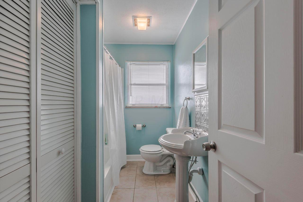 3011 Minerva Lake Road Columbus, OH 43231 - Photo 17 of 32 Gallery Image 17