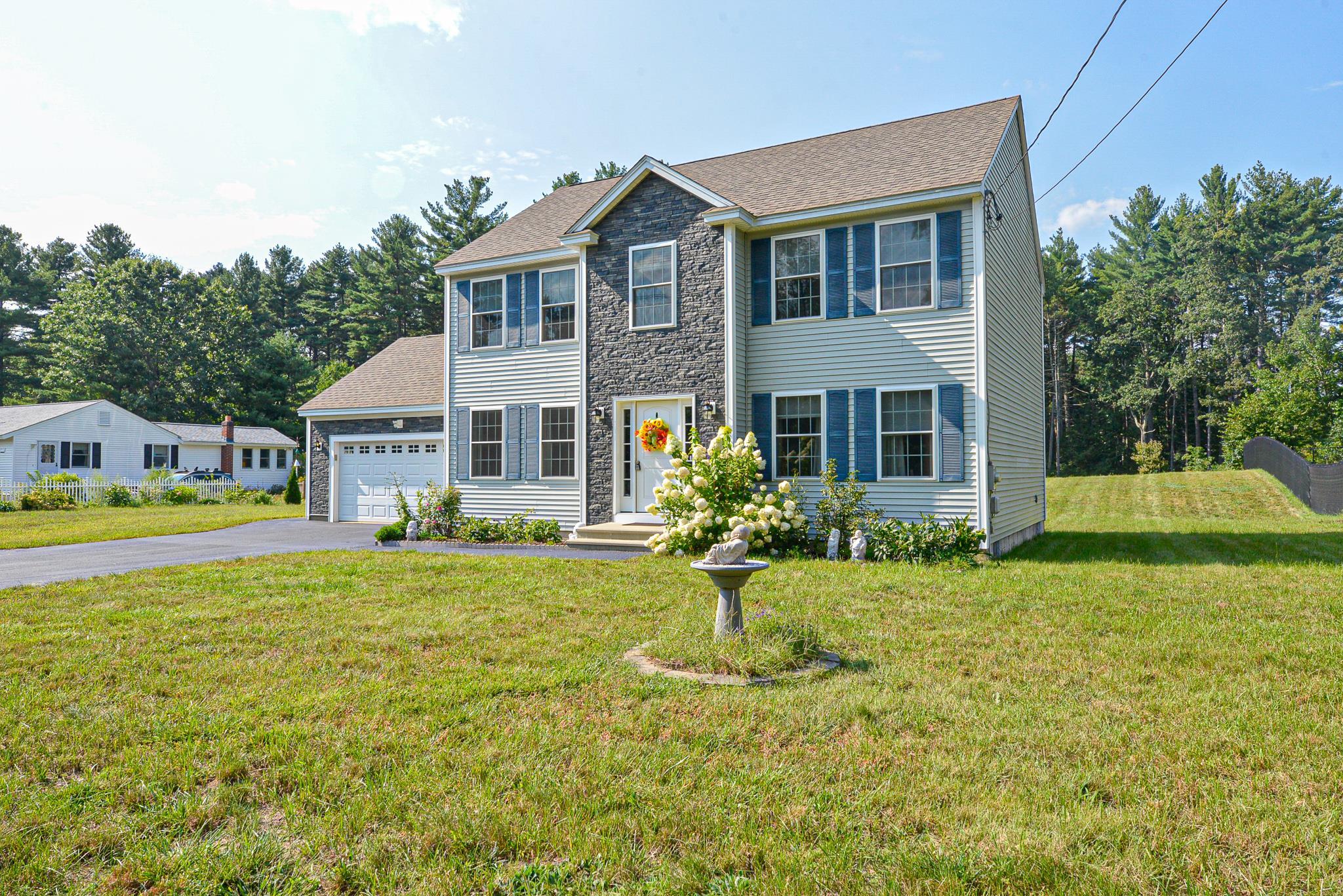 41 Page Road Litchfield, NH 03052 - Photo 2 of 34