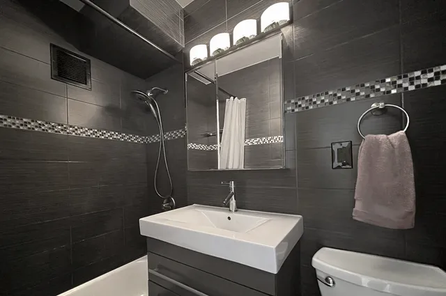 $409,000 | 153 East 57th Street, Unit 11L | Midtown East