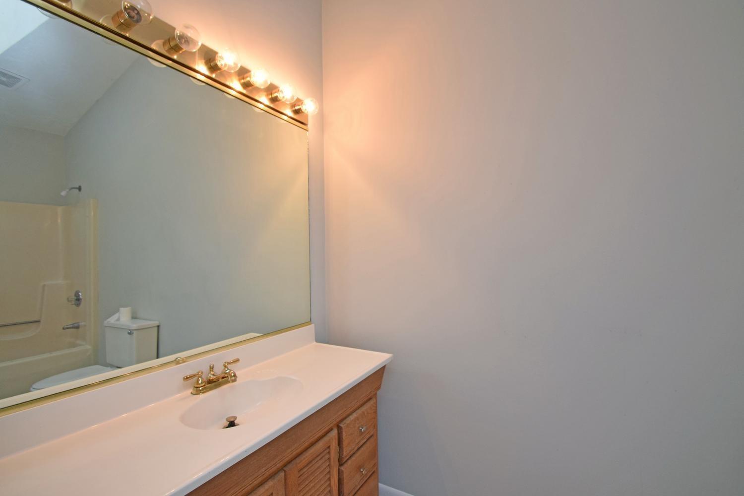 3091 Kleeman Road Cincinnati, OH 45211 - Photo 27 of 37