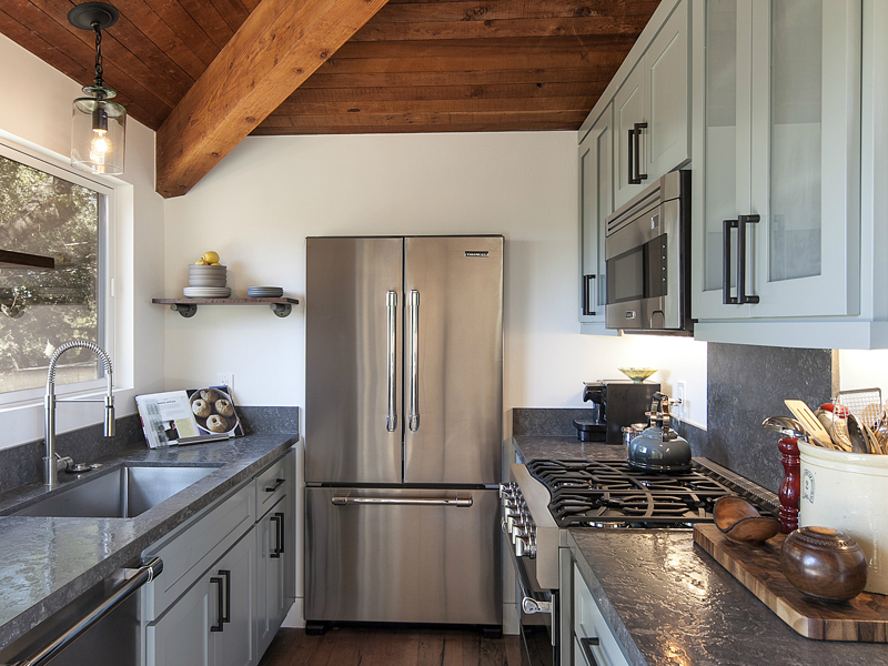 940 Andante Road Santa Barbara, CA 93105 - Photo 5 of 11 limestone countertop/ Viking appliances